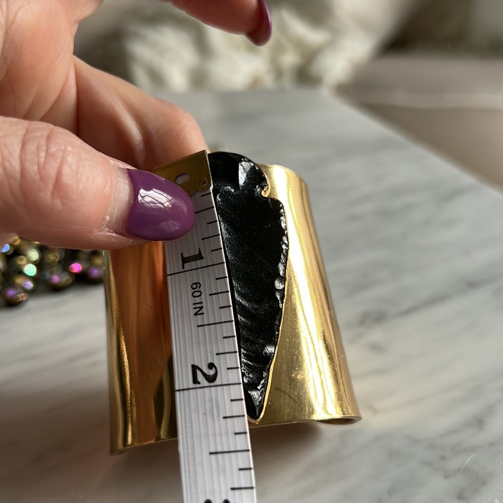 Black Stone Arrowhead Cuff Bracelet - Picture 5 of 5